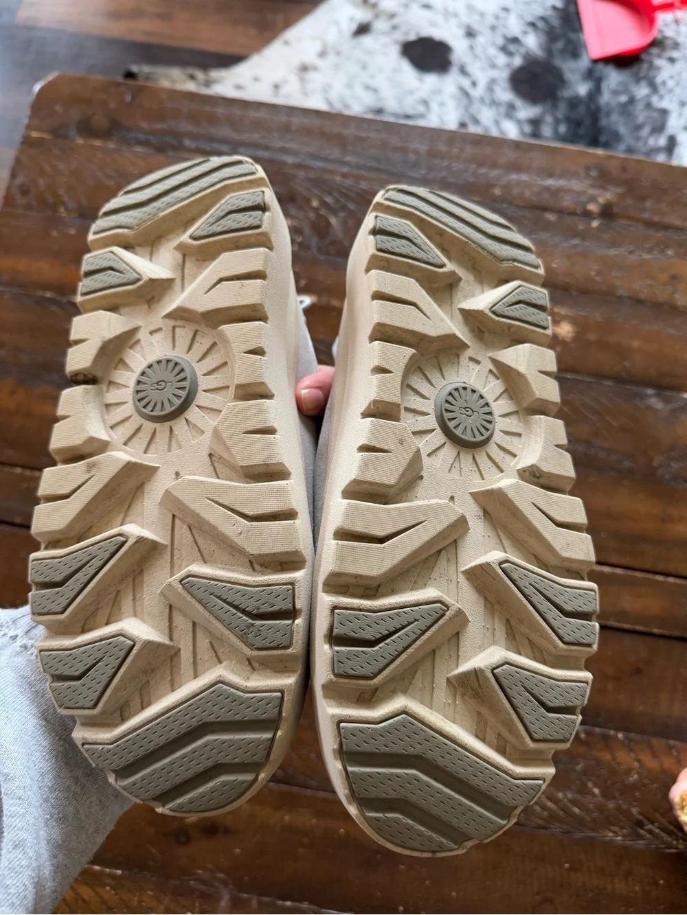 UGG very good